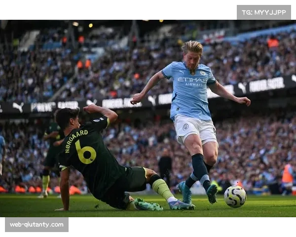 战术预测：巴黎圣日耳曼主场如何限制皇马的边路叠瓦式进攻